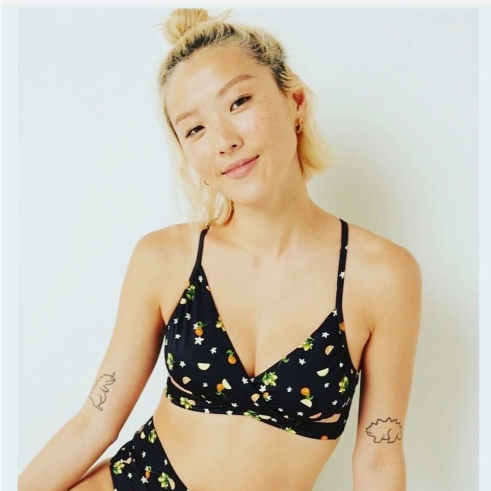 VS Pink High lemon orange citrus waisted criss cross back halter bikini set M